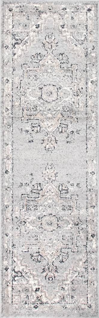 2' 6" x 8' Vintage Medallion Rug primary image