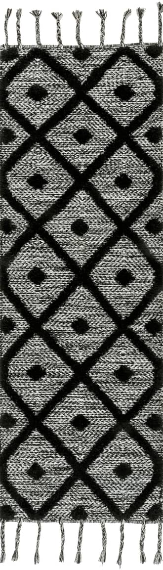 2' x 6' Diamond Textured Trellis Tassel Rug primary image