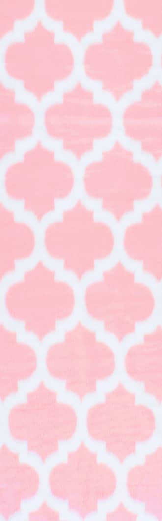 2' 6" x 8' Faux Sheepskin Trellis Rug primary image