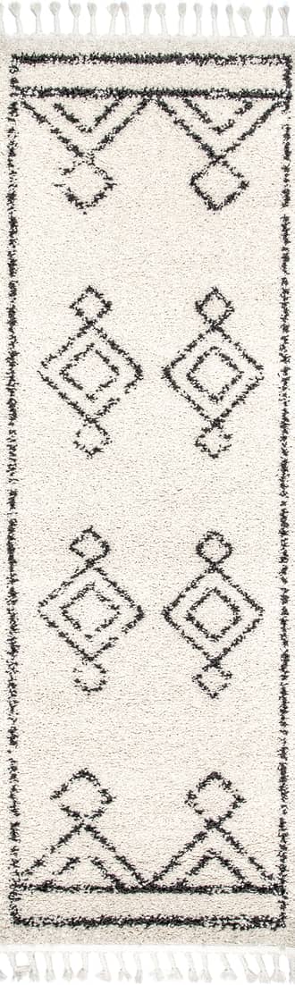 2' 8" x 8' Moroccan Diamond Drop Tassel Rug primary image