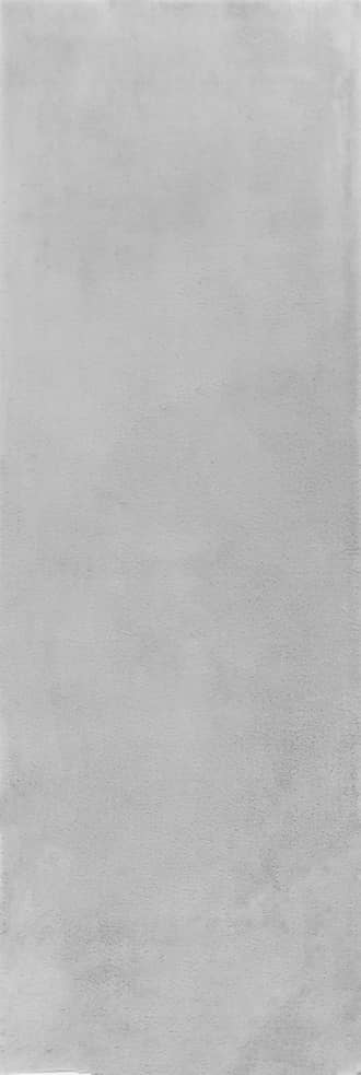 2' 6" x 8' Faux Rabbit Shag Rug primary image