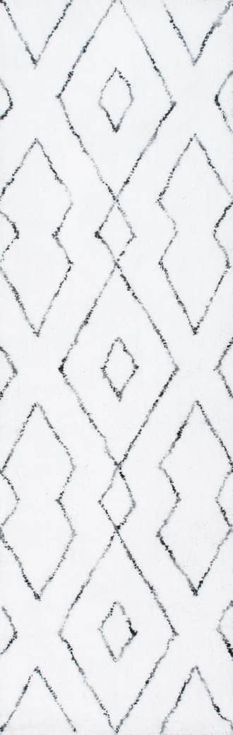 2' 6" x 8' Double Diamond Lattice Shag Rug primary image