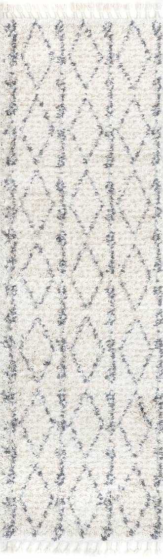 2' 6" x 8' Diamond Band Tassel Rug primary image
