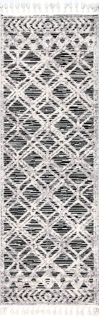 2' 6" x 12' Shaggy Lattice Tassel Rug primary image