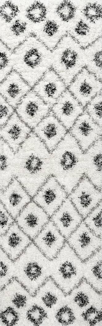 2' 8" x 8' Expo Shag Diamond Rug primary image