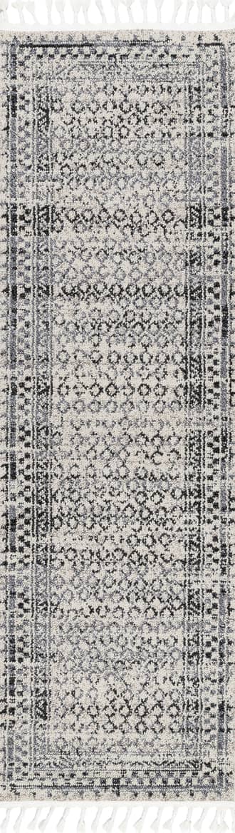 2' 6" x 8' Checkered Diamonds Tassel Rug primary image