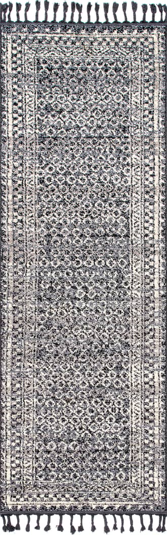 2' 6" x 8' Checkered Diamonds Tassel Rug primary image
