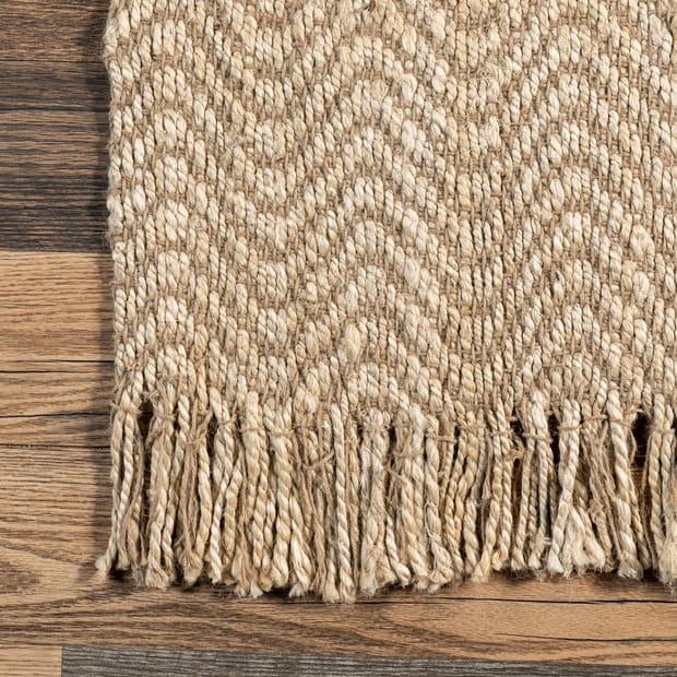 Maui Jute Wavy Chevron With Tassel Natural Rug