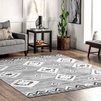 4' x 6' Anne Washable Transitional Rug secondary image
