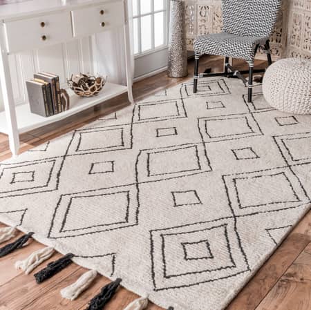 Ivory Moroccan Diamond Tassel Area Rug