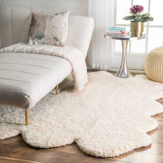 Faux Sheepskin Sexto Pelt Natural Rug