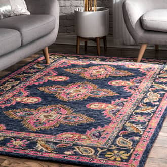8' 6" x 11' 6" Wool Bordered Rug secondary image