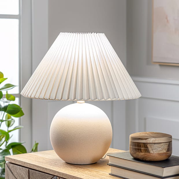 Beige 17-inch Ceramic Pleated Table Lamp