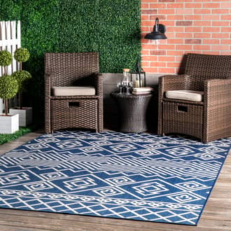 4' x 6' Striped Indoor/Outdoor Flatweave Rug secondary image