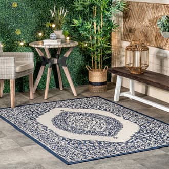 Navy Tucana Iris Medallion Indoor/Outdoor rug