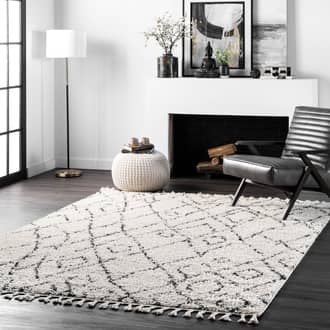 6' 7" x 9' Moroccan Diamond Tassel Rug secondary image