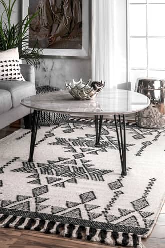 Ivory Chumani Aztec Diamond Drops Tassel rug