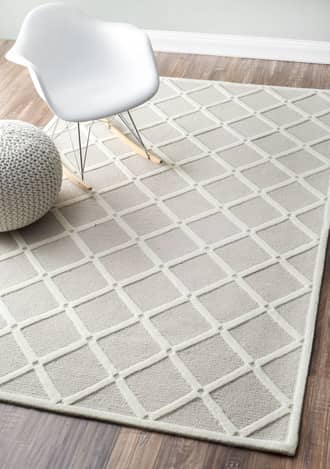 Light Gray Simplicity Knotched Lattice Trellis rug