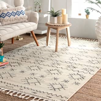 Ivory Opell Tribal Crosshatch Tassel rug - Geometric Rectangle 5' x 8'