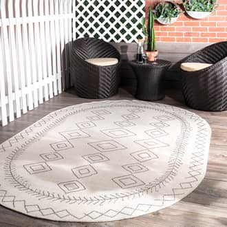 5' x 8' Moroccan Diamonds Indoor/Outdoor Rug secondary image