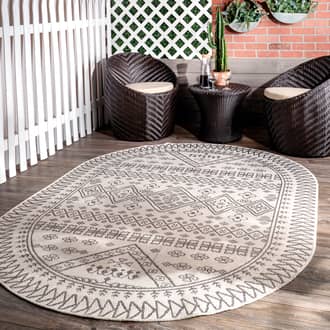 Diamond Bordered Indoor/Outdoor Rug secondary image