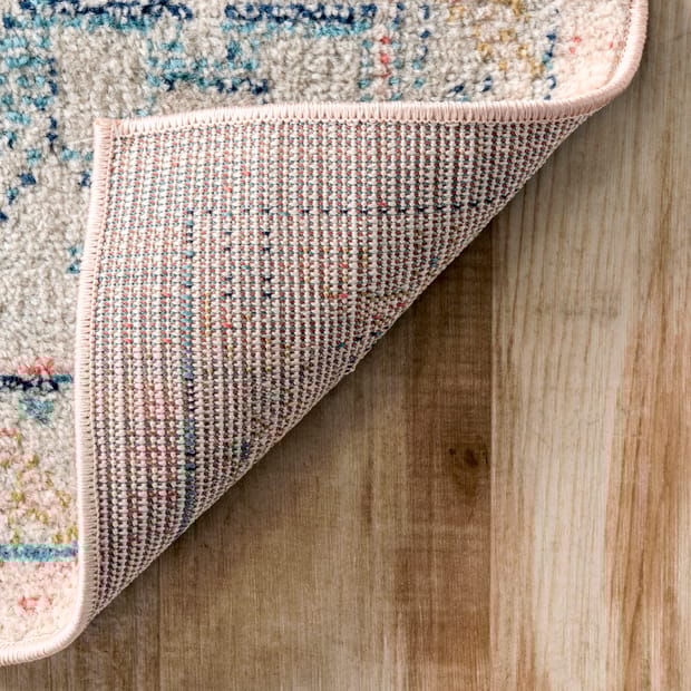 Bosphorus Distressed Jewel Medallion Light Pink Rug