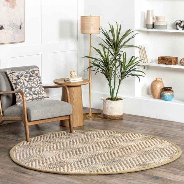 Kiwa Handwoven Jute Jagged Chevron Off White Rug
