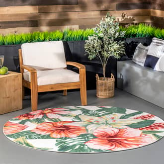 6' Lush Hibiscus Indoor/Outdoor Rug secondary image