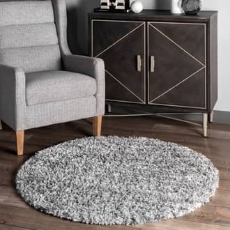 5' Shaded Shag With Tassels Rug secondary image
