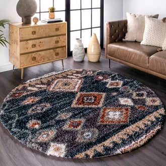 4' Moroccan Diamond Shag With Tassels Rug secondary image