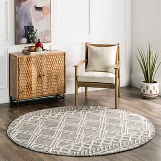 8' Argyle Trellis Rug secondary image