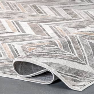 2' 8" x 8' Evy Chevron Banded Rug secondary image
