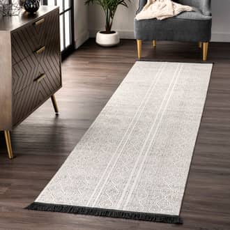 2' 6" x 6' Indoor/Outdoor Striped With Tassels Rug secondary image
