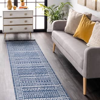 Native Indoor/Outdoor With Tassels Rug secondary image