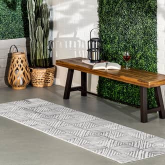 Gray Aquarian Johanna Tiled Washable Indoor/Outdoor rug - Contemporary Runner 2' 6in x 8'