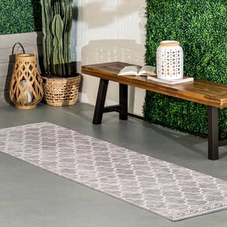 Gray Aquarian Isabelle Trellis Washable Indoor/Outdoor rug - Geometric Runner 2' 6in x 8'