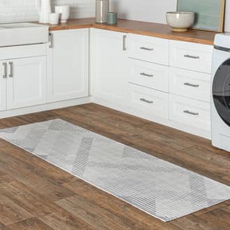 Beige Dew Valley Farrah Washable Modern rug - Contemporary Runner 2' 6in x 8'