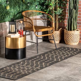 Charcoal Tucana Modern Trellis Indoor/Outdoor rug