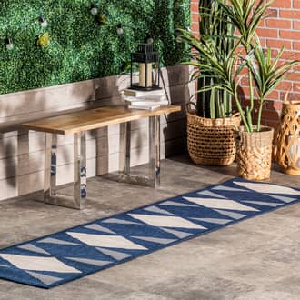 Navy Tucana Ziggy Diamonds Indoor/Outdoor rug