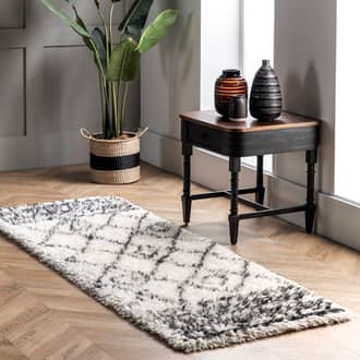 Beige Flossy Shag Riffian Lattice Shag rug