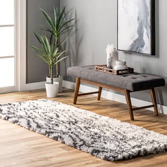 Beige Flossy Shag Scrolling Diamond Shag rug - Contemporary Runner 2' 8in x 8'