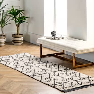 Beige Airydale Modern Tracery Tasseled rug