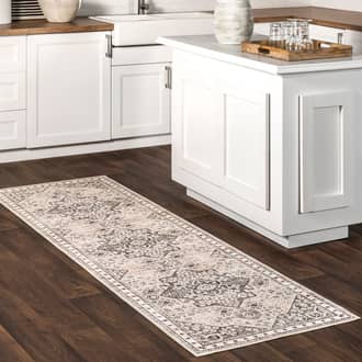 2' 6" x 8' Sadira Washable Stain Resistant Rug secondary image