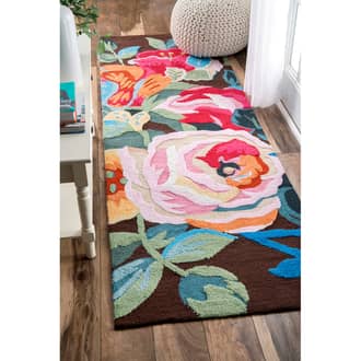 2' 6" x 8' Acantha Floral Rug secondary image