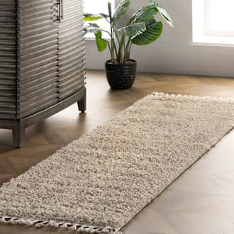 2' 6" x 6' Dream Solid Shag with Tassels Rug secondary image