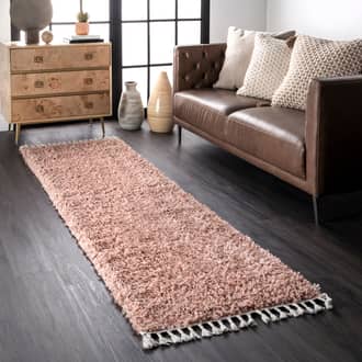 2' 6" x 8' Dream Solid Shag with Tassels Rug secondary image