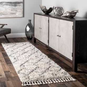 Diamond Moroccan Shag With Tassels Rug secondary image