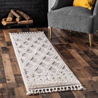 Light Gray Grooven Shaggy Lattice Tassel rug