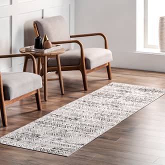 2' 6" x 8' Halsey Banded Washable Rug secondary image