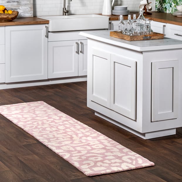 Safari Josephine Wool Leopard Peach Rug